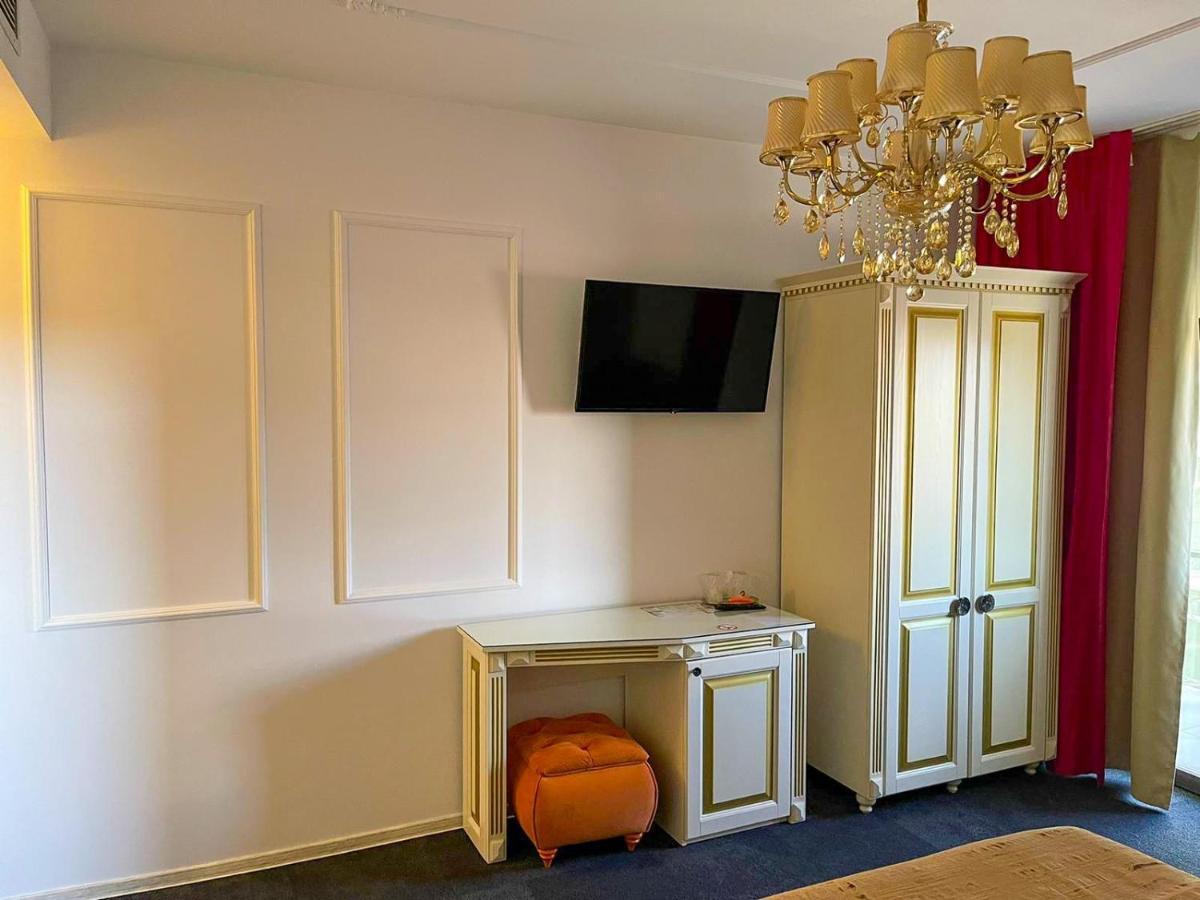 Hotel Goya Collection Targu Jiu Luaran gambar