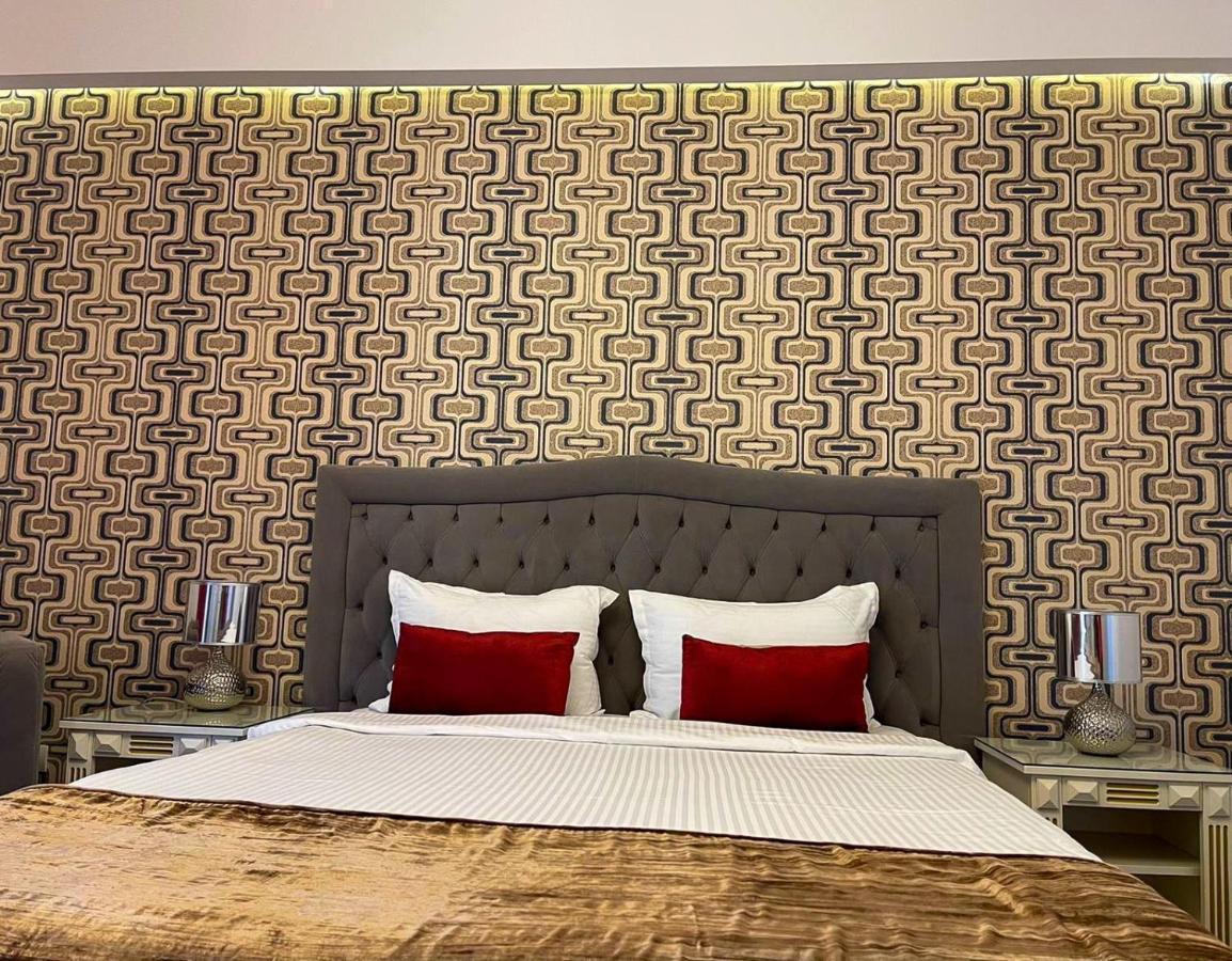 Hotel Goya Collection Targu Jiu Luaran gambar