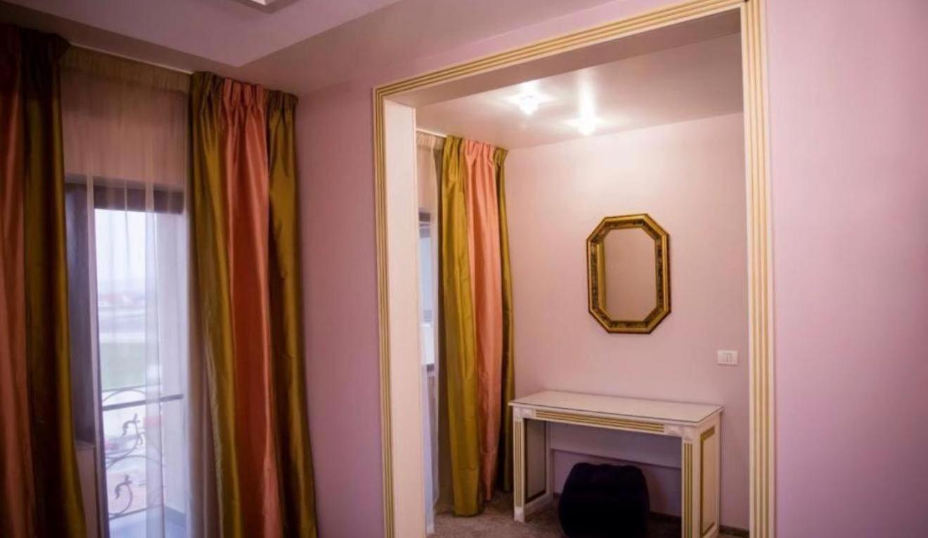 Hotel Goya Collection Targu Jiu Luaran gambar