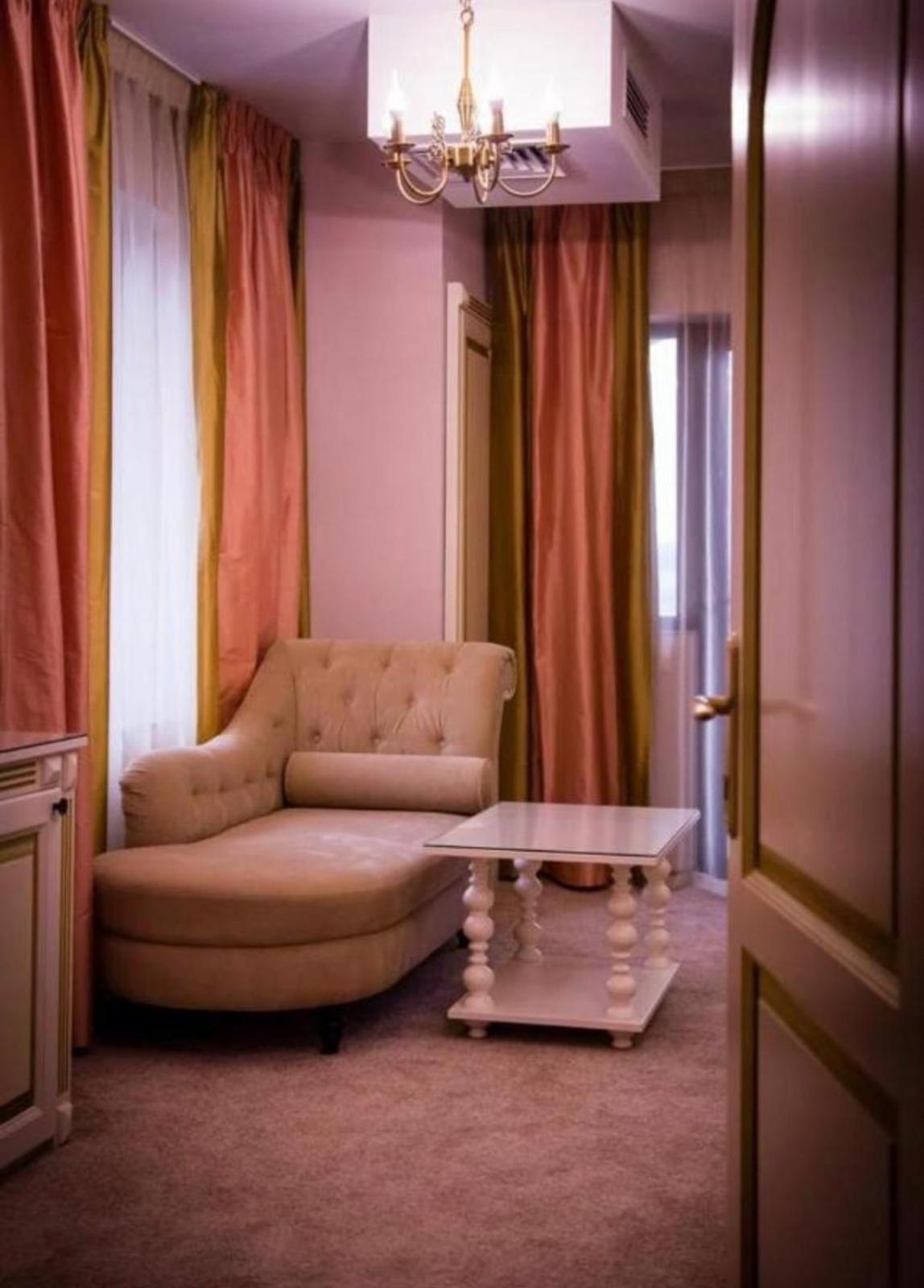 Hotel Goya Collection Targu Jiu Luaran gambar