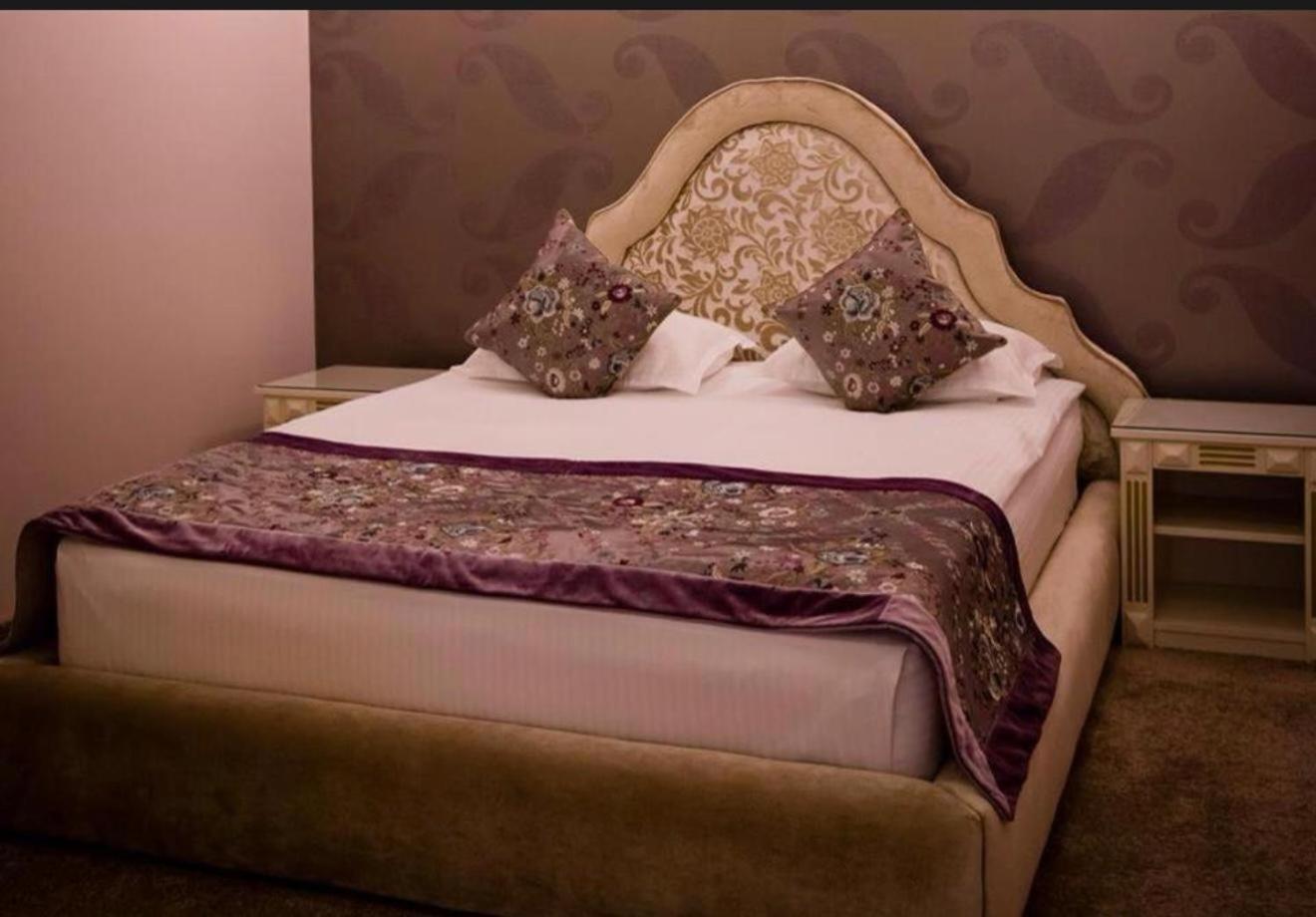 Hotel Goya Collection Targu Jiu Luaran gambar