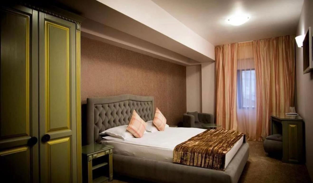 Hotel Goya Collection Targu Jiu Luaran gambar