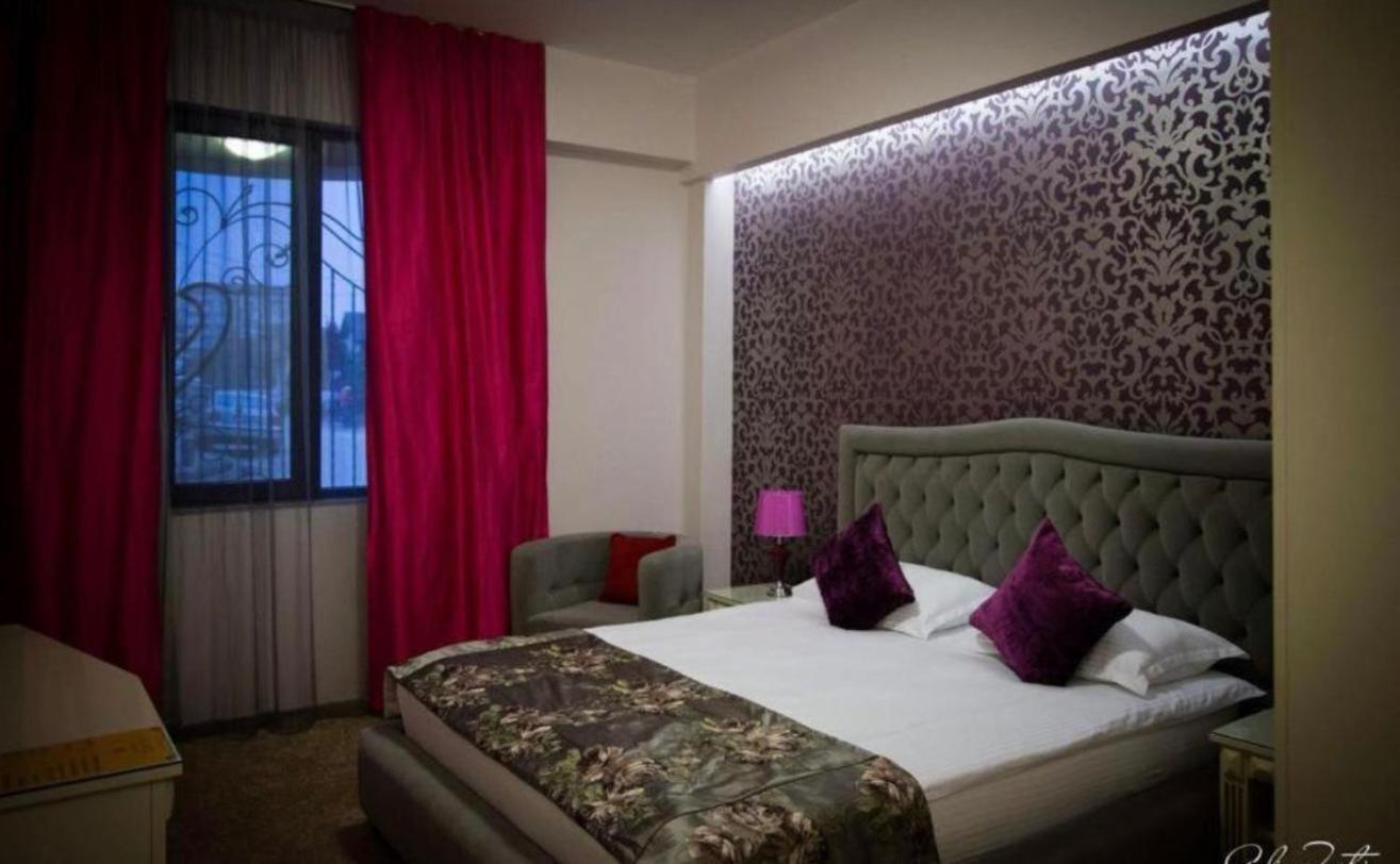 Hotel Goya Collection Targu Jiu Luaran gambar