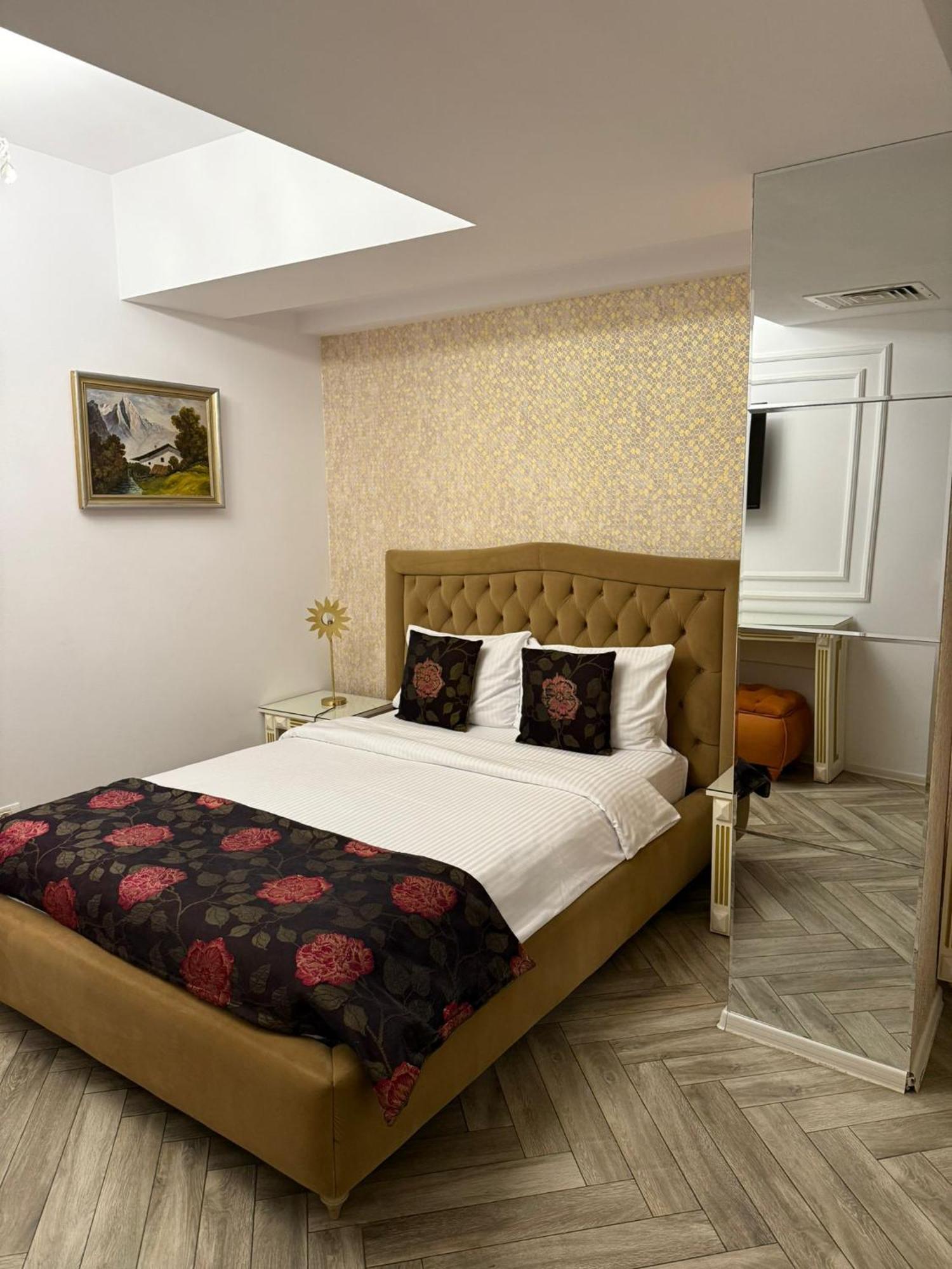 Hotel Goya Collection Targu Jiu Luaran gambar