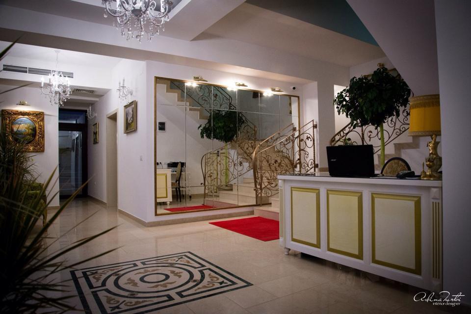 Hotel Goya Collection Targu Jiu Luaran gambar