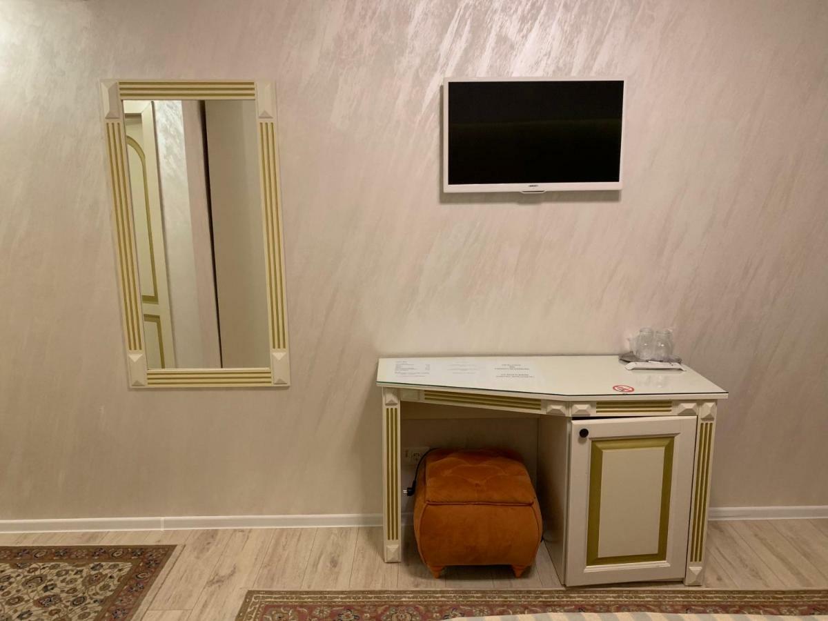 Hotel Goya Collection Targu Jiu Luaran gambar